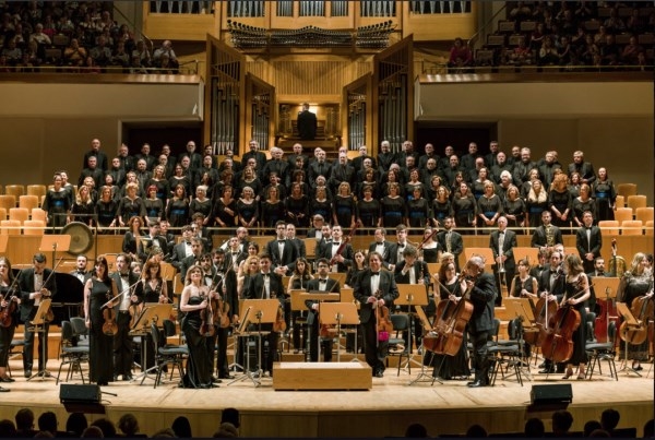 Filarmonía inaugura su temporada con la espectacular Segunda Sinfonía de Mahler y un coro de 300 cantantes