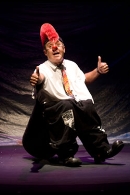 Teatro en Familia: «La Gran A..ventura» , “Espectáculo multicómico/minimedia, indicado única y exclusivamente para todos”