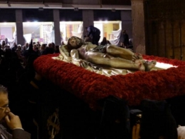VIERNES DE DOLORES, Via Crucis de la Cofradia del Santo Entierro