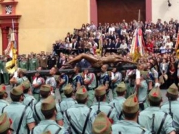JUEVES SANTO procesión de la cofradia del Descendimiento y Sto Cristo de la Buena Muerte, Cristo al humilladero