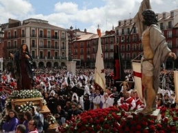 Domingo de resurrección. Procesión del Encuentro de Jesus Resucitado con la Virgen de la Alegría