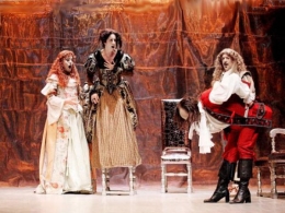 Teatro Arcón de Olid "Un idiota en Versalles", de Chema Cardeña