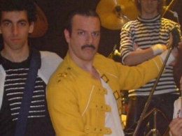 Dr. Queen