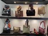 BLANCO & NEGRO - Tienda de Ropa Low Cost en Valladolid