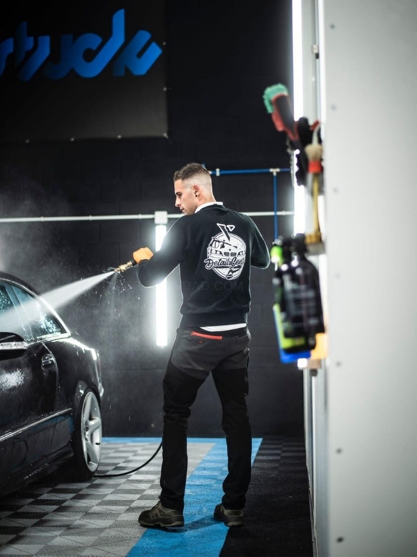 V Detail Center: Lavado y Pulido de Alta Gama en Valladolid