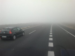 Los bancos de niebla merman la visibilidad en 21 puntos de las carreteras de la Comunidad