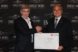 BODEGAS EMILIO MORO ENTREGA A CRUZ ROJA LOS FONDOS OBTENIDOS EN SU CAMPAÑA