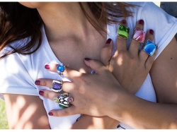 Los abalorios y la bisutería artesanal sustituyen a las joyerías convencionales