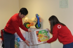 Cruz Roja Juventud entrega juguetes a 1.300 niños y niñas en la provincia vallisoletana