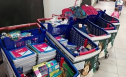 Carrefour entrega a Cruz Roja material escolar por valor de 39.960 euros favor de la infancia en situación de vulnerabilidad de Castilla y León