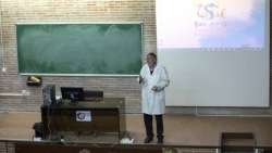 Los profesores de universidad con plaza tienen 55 años de media