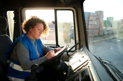 ¿Qué necesito para ejercer la profesión de transportista por carretera?