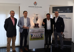 SUEÑOS DETRÁS DE UN BALÓN