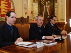 El Ayuntamiento de Valladolid presenta el libro ‘Colosos en el valle’, un viaje al corazón de las torres medievales de la ciudad