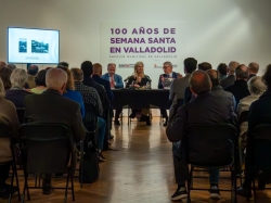 El Ayuntamiento y la Junta de Cofradías presentan el catálogo de la exposición ‘100 años de Semana Santa en Valladolid’
