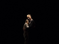 Drama y comedia se dan la mano en el LAVA con Por voluntad propia, propuesta de Perigallo Teatro