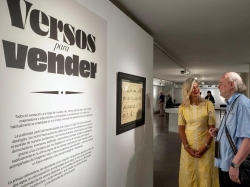 La Casa Revilla seduce desde la rima con la exposición ‘Versos para vender’, un recorrido por dos siglos de poesía al servicio de la publicidad