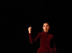 El LAVA recibe a la Compañía Nacional de Teatro Clásico con La fortaleza, una pieza valiente sobre la identidad y la herencia