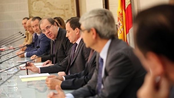 Herrera confía en que la plataforma láctea aporte «equilibrio» al sector