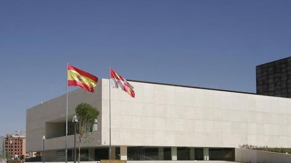 Políticos, músicos y técnicos explorarán en las Cortes cambios normativos y soluciones a la música en directo en bares