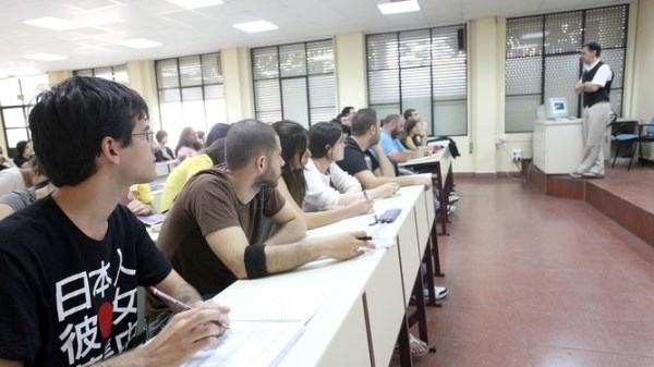 Más de 1.300 futuros maestros se incorporan este lunes a las aulas de Infantil y Primaria para realizar prácticas