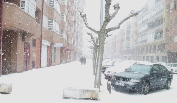 Protección Civil avisa por nevadas este lunes en zonas de Ávila, Burgos, León, Palencia, Segovia, Soria y Zamora