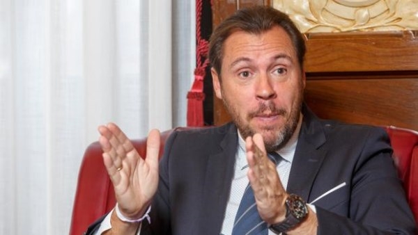 Puente ejemplifica su apoyo a la Policía Local con mejoras laborales y de material y avanza una oferta de empleo amplia