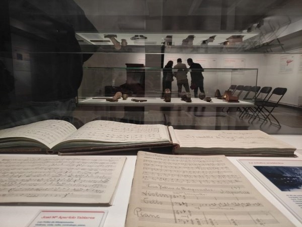 Último fin de semana para visitar la muestra ‘Fabricantes de tonadas’ en la Casa Revilla