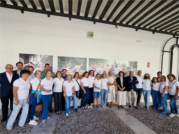 El claustro de San Benito acoge ‘Paleando por la vida’, exposición que presenta la historia y los valores de las Vallkirias del Pisuerga a través de l