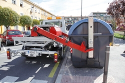 El Ayuntamiento de Getafe comienza la instalación de 250 nuevos contenedores adaptados para personas con dificultades de accesibilidad