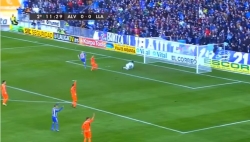 El Alavés refuerza su liderato tras ganar al Llagostera