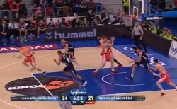 El Baskonia acaba con la imbatibilidad del Valencia Basket