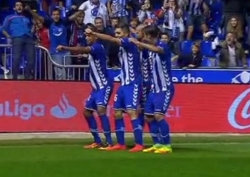 Primera victoria del Alavés en Mendizorrotza