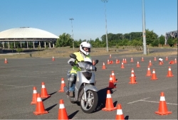 Cursos de conducción segura para motoristas organziado por Tráfico del Gobierno Vasco