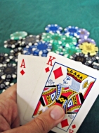 Conoce las diferentes variantes que existen del poker