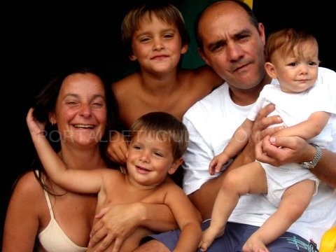 La mitad de las mujeres con trabajo dedican 5 horas o más al día al cuidado de sus hijos e hijas