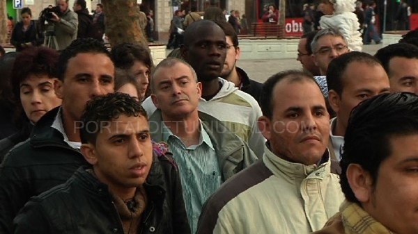 El saldo migratorio  en la C.A. de  Euskadi continúa siendo positivo en el año 2010, si bien  disminuye un 2%