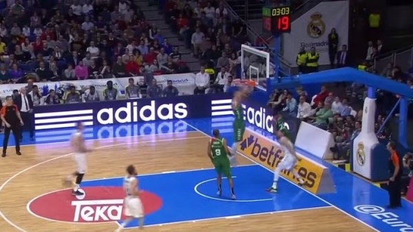 El Baskonia derrota al Real Madrid a domicilio