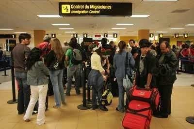 El saldo migratorio de la C.A. de Euskadi arrojó un superávit de 107.300 personas en el periodo  2000-2014
