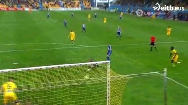 El Alavés consolida su opción al ascenso con su victoria ante el Alcorcón