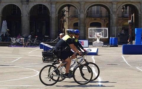 La policía local vuelve a patrullar en bici por las calles y parques de nuestra ciudad
