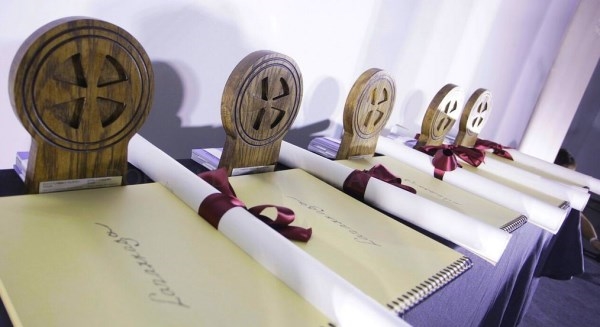 Entregados los premios Lazarraga en reconocimiento a la difusión del euskera