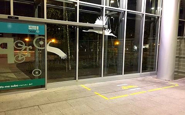 Ya se puede utilizar el aparcabicis cubierto de la Estación de Autobuses