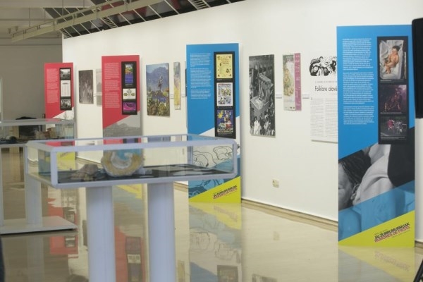 Inaugurada una exposición sobre las costumbres, fiestas y tradiciones de Álava