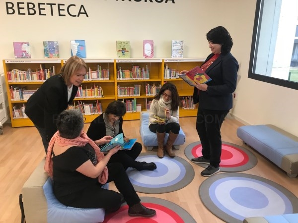 Abierta al público la nueva biblioteca de Zabalgana