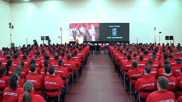 379 hombres y mujeres aspirantes a ertzainas inician en la Academia Vasca de Policía y Emergencias su curso de formación