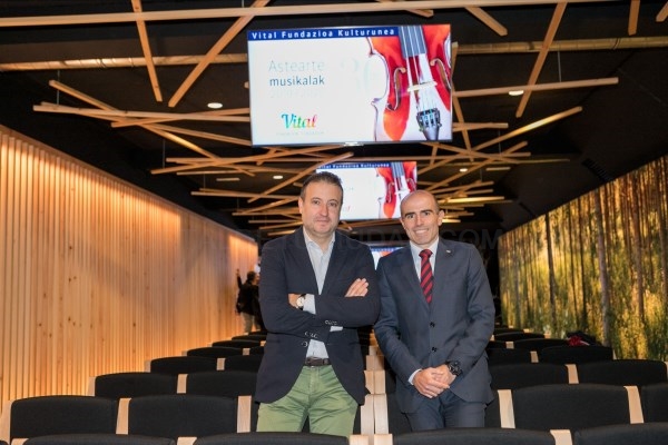 El contratenor vitoriano Carlos Mena inaugurará la 30ª temporada de los Martes Musicales