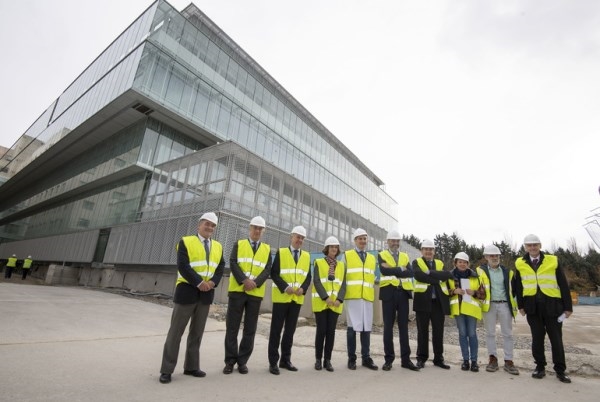 Para finales del próximo año finalizarán las obras del nuevo edificio de servicios generales del Hospital Universitario Araba