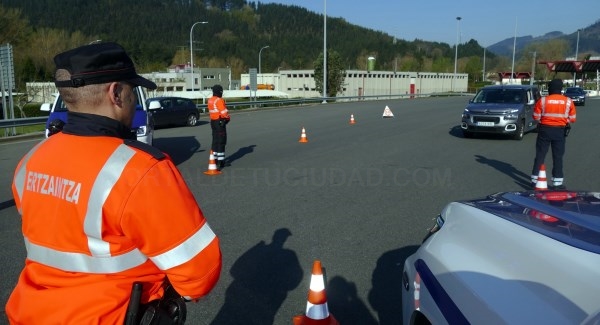 Ertzaintza y Policías Locales volverán a realizar controles para impedir desplazamientos de fin de semana