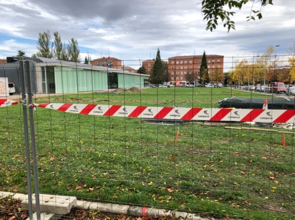 Han comenzado las obras del nuevo aparcamiento de Ariznabarra